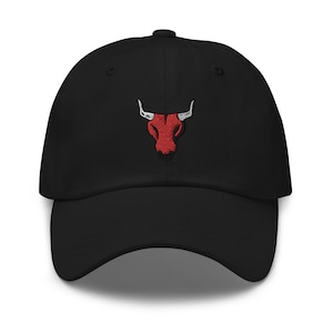 Stier-Logo bestickter verstellbarer Dad-Hut, Stier-Liebhaber, mehrere Farben unstrukturierte Sechs-Panel-Baseballmütze