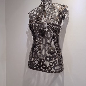 Metal Wall art sculpture Metallic torso of Woman,Metal Sculpture,Metal sculpture of a Woman,Handcrafted Metal sculpture,woman