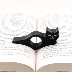 Cat Book Page Holder – Book Accessory for One-Handed Reading - Unique Gifts Made in USA Sleepy (Black)