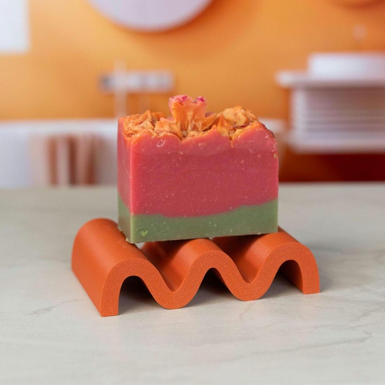 wavy soap dish modern minimalist bathroom accessory stylish plastic soap holder eco-friendly sustainable soap saver drainage tray colorful bath decor bar soap organizer unique bathroom essentials compact wavy design gift for home bathroom upgrade