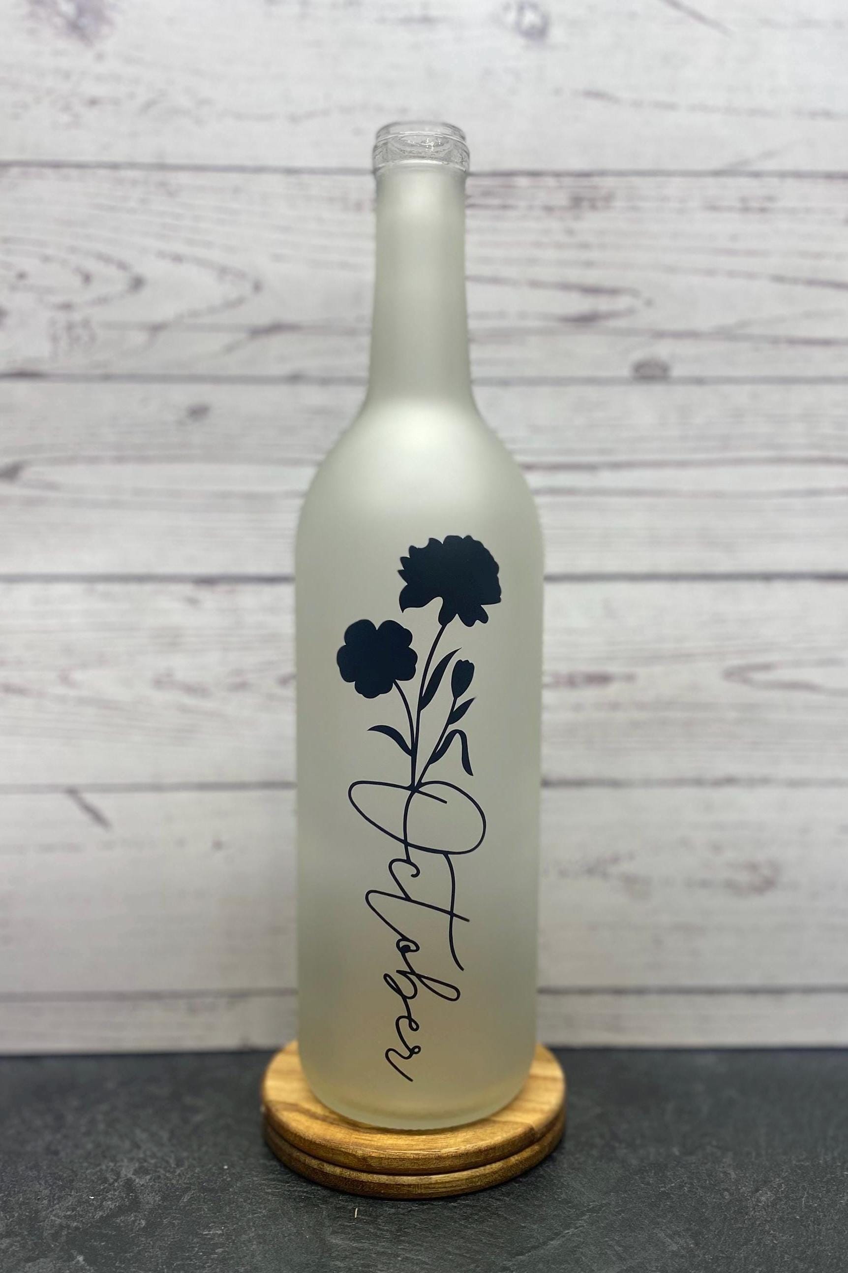 Birth month flower lighted wine bottle, birthday flower, mom gift, sister gift, Christmas gift, decorated wine bottle - Thumbnail 2