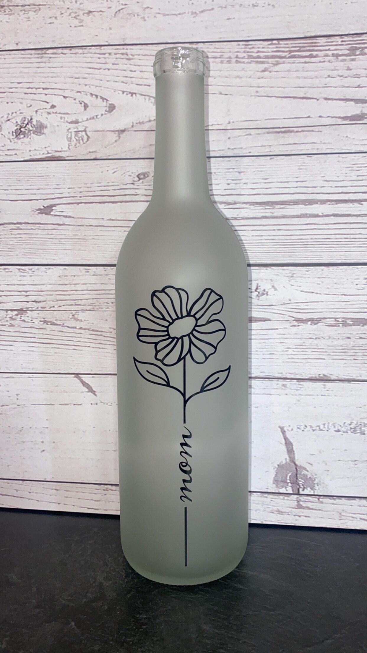 Mother's Day lighted wine bottle. wine bottle decor, best mom ever, #1 mom, mom word collage, world's greatest mom, best momma, mom gift