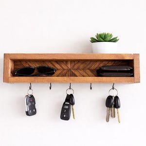 Llavero para entrada, soporte para gafas de sol, decoración del hogar, estante de pared, ganchos para llaves con estante, gancho para correa, estante de madera para llaves, organizador para entrada imagen 2