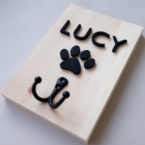 Personalized Dog Leash Holder, Pet Leash Wall Decor, Dog paw leash holder, Custom Dog Gift, Entryway hooks, Gift for Dog Lovers