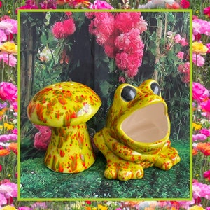 Vintage Arnels Frog Scourer Holder and Mushroom or Toadstool salt or pepper pot