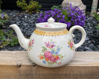 Vintage Gibsons Floral Teapot.