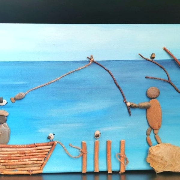 Tableau art de galets/ pebble art, pièce unique mêlant peinture acrylique, bois et galets... « Une partie de pêche à 2 au bord de l'océan  »