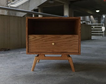 Mid Century Modern Nightstand • 1 Drawer