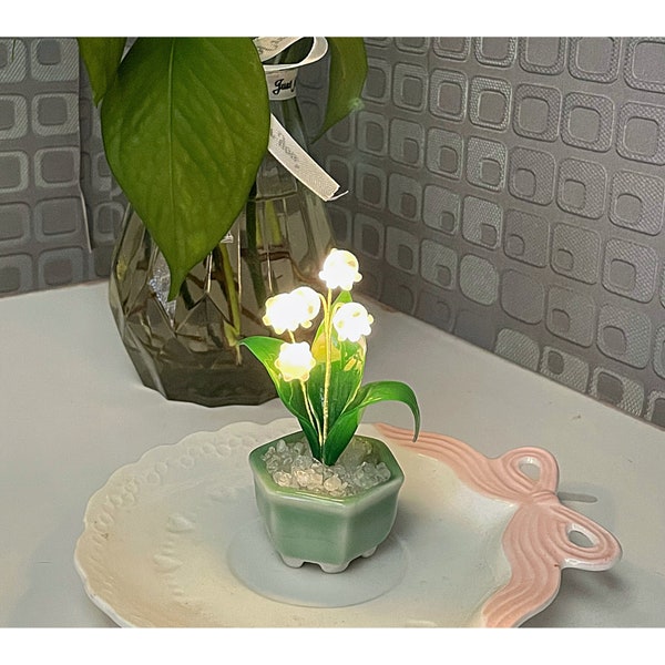 Handmade spring flower night lights, lily of the valley lamp, mini flower table lamp, Glazed Lily desk lamp, Fused Glass lamp, gift for her