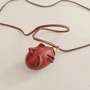 Collana periferica del gioco Berserk creativo, collana fatta a mano con l'uovo del re, collana con ciondolo cosplay anime unica, regalo di Halloween immagine 5