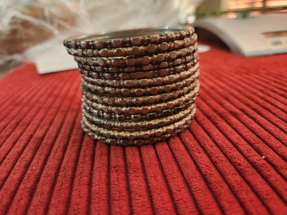 Beautiful antique bedouin silver bangles - image 4