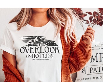 T-shirt ispirata all'Overlook Hotel, film horror di Stanley Kubrick, Shining, regalo per i fan di Stephen King, maglietta del film di Halloween, Redrum