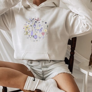 Boho Cottagecore Hoodie, Pastel Botanical Floral Crewneck, Fairycore Hoodie, Floral Graphic Hoodie, Gift For Her, Wildflower Hoodie