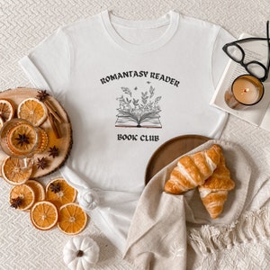Romantasy Readers T-Shirt, Romance Fantasy Book Shirt, Bookish, Book Tok,  Book Club Shirt, Book Lovers Gift, Fantasy Shirt, Romance Tee