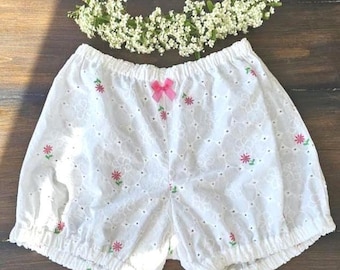 Women's POMPADOUR Shorty- ONE SIZE