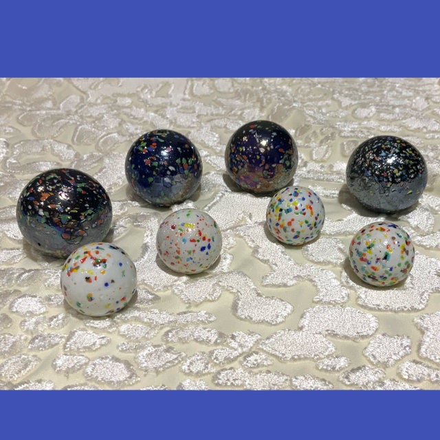 8 Vintage Speckled Marbles Four Blue 30mm and Four White 24mm Etsy