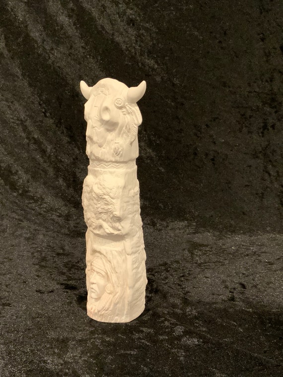 置物 Buffalo Bone Totempole Antique 1920s Northwest Coast Indian Carved Buffalo Bone Signed Totem