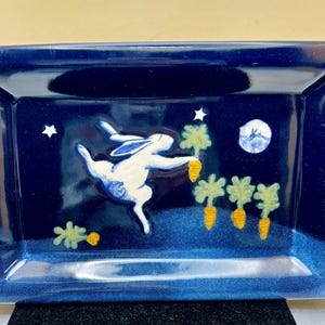 Vintage Karen Howell Pottery "Legend of the Rabbit Moon" Leaping Rabbit Rectangle Plate 10.5x7" Cobalt Blue