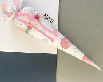 Schultüte mit Namen aus Stoff | Zuckertüte für Mädchen Personalisierbar -JIPPIE KLECKS-