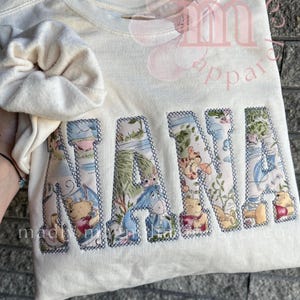 Sweter i koszulka z aplikacją Mama Misia Puchatka || Sweter z aplikacją Mama || Aplikacja na zamówienie || zdjęcie 4
