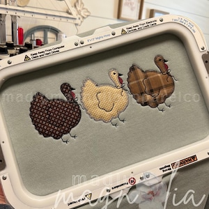 Turkey Trio Appliqué Sweater and Tshirt || Thanksgiving Sweater || Custom Appliqué || Turkey Day Tshirt || Thanksgiving afbeelding 4