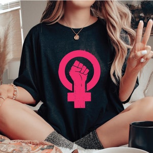 Frauen Power Shirt, Frauen Empowerment Shirt, Feminismus Symbol Shirt, Internationaler Frauentag Shirt, feministisches Geschenk, Geschenk für Frauen