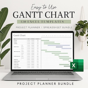 Könnte beinhalten: Ein Laptop mit einer Gantt-Diagramm-Vorlage. Der Bildschirm zeigt einen Projektzeitplan mit Aufgaben und Fristen. Der Text "Easy to Use GANTT CHART" und "120 EXCEL TEMPLATES" sind sichtbar. Das Microsoft Excel-Logo befindet sich unten rechts. Der Text "PROJECT PLANNER BUNDLE" ist unten.
