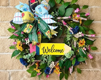 Teacher Wreath for Classroom Door, Pencil Wreath, Back to School Decor, Welcome School Door Hanger, Teacher Gift