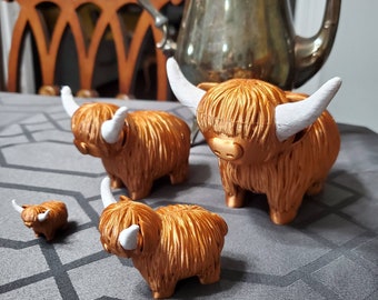 Highland cow figurine 1-7 inch