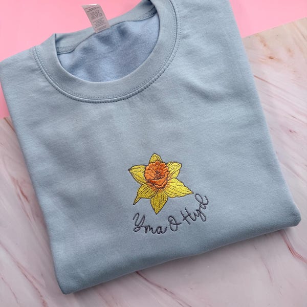 Yma O Hyd Daffodil Embroidered Jumper | Welsh Sweatshirt | Cymraeg Clothing | Wales Floral Hoodie