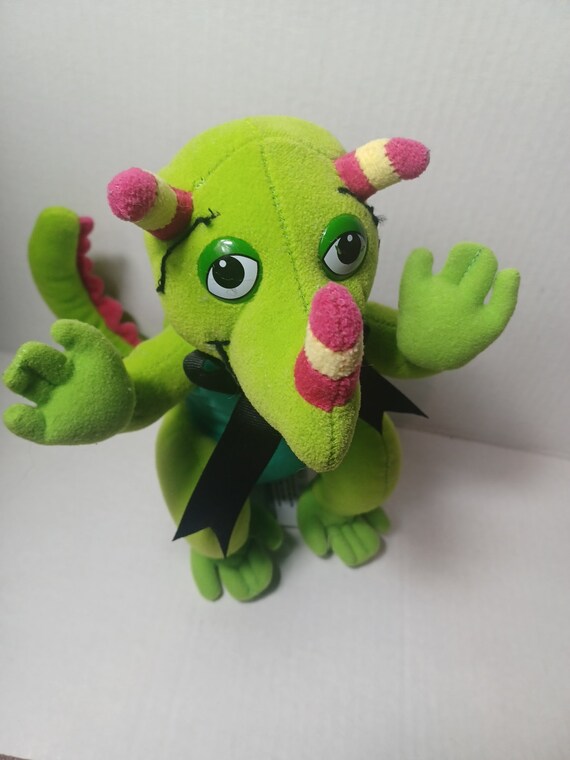 Scholastic Magic School Bus Side Kicks Plush Toy Features Liz the
