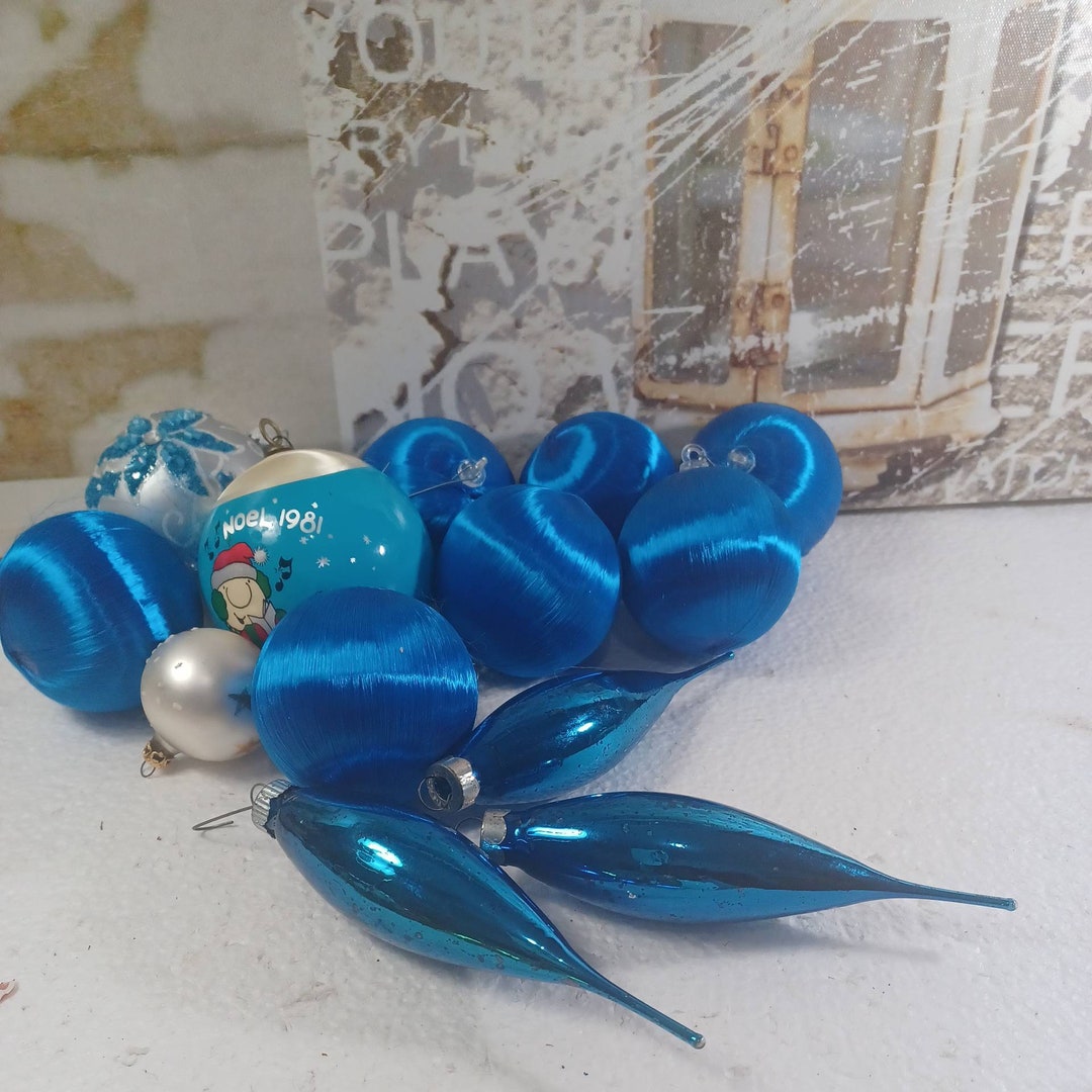 Lot 12 Vintage Mercury Glass Christmas Tree Icicle Teardrop Ornaments Blue. Condition is Pre