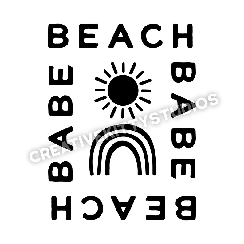 Puede incluir: Dise&ntilde;o gr&aacute;fico en blanco y negro con el texto "Beach Babe" repetido dos veces. El gr&aacute;fico tambi&eacute;n incluye un sol y un arco&iacute;ris.