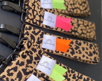 Schlüsselband breit Leopard/weiß-schwarz gestreift, NEON Summer-Edition