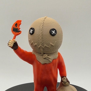 Halloween Horror-Themed Figurine | Spooky 3D Printed Collectible | Display Statue