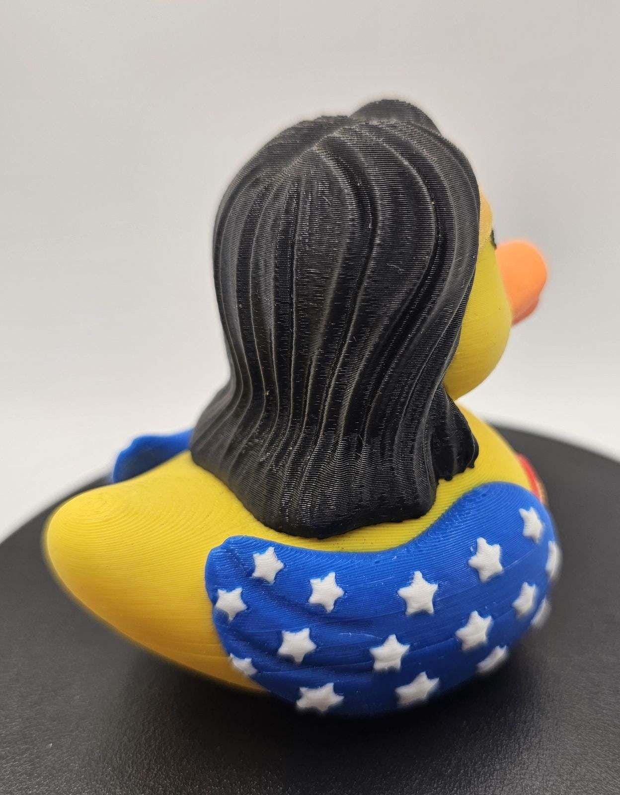 【新品】Jeep Duck フィギュアセット Amazon Warrior-inspired Jeep Duck - Heroic Ducking Accessory