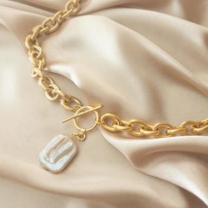 Chunky Gold Baroque Pearl Necklace, Gold Link Necklace With Pearl, Heavy Large Chain, Gold Chunky Chain, Mother&#39;s Day Gift, Wedding Gift