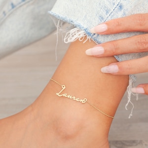 Gepersonaliseerde naam enkelband, eerste enkelband, sierlijke zilveren enkelband, aangepaste naam enkelband, enkelband met naam, aangepaste verstelbare naam enkelband