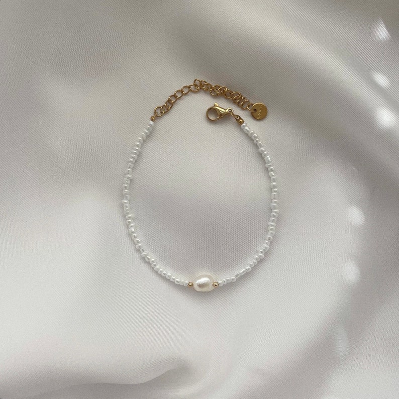 Filigree pearl bracelet with freshwater pearl friendship bracelet gift for birth, Mother's Day, birthday image 3