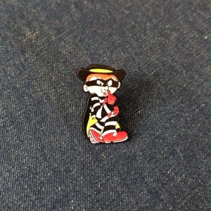 Pin's en émail représentant un personnage de fast-food rétro, Hamburglar