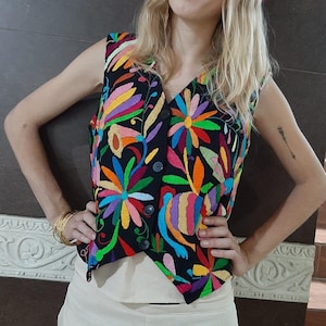 Chaleco Dalia、Dalia ベスト コート、bordada a mano、手刺繍ベスト、カラフル、メキシコ刺繍、ハンドメイドベスト、花柄
