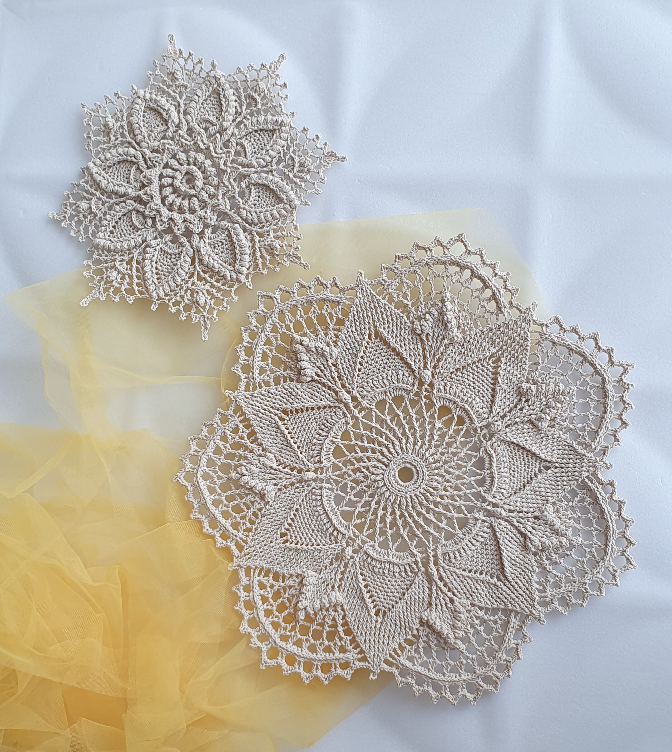 11 Large Round Crochet Doily, Textured Doily, Handmade Tablelinen, Cozy ...