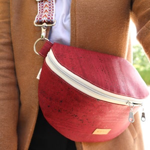 ELIANA Cork bum bag image 6