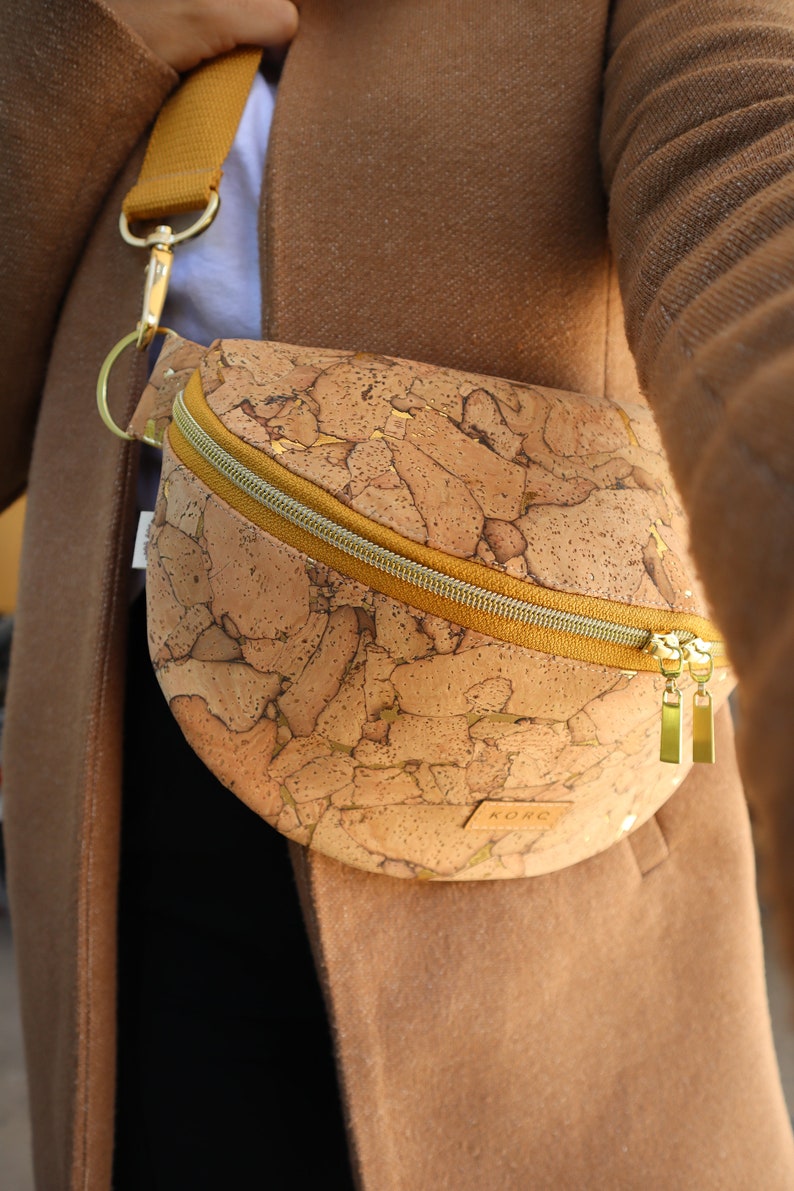 ELIANA Cork bum bag image 9