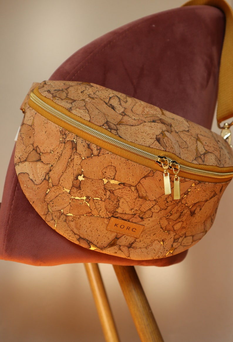 ELIANA Cork bum bag image 10