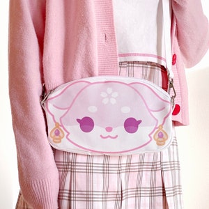 原神インパクト 八重巫女キツネクロスボディバッグ 調節可能なストラップ付き - かわいいピンクのショルダースリングキャンバスバッグ - wingmadewithloveより