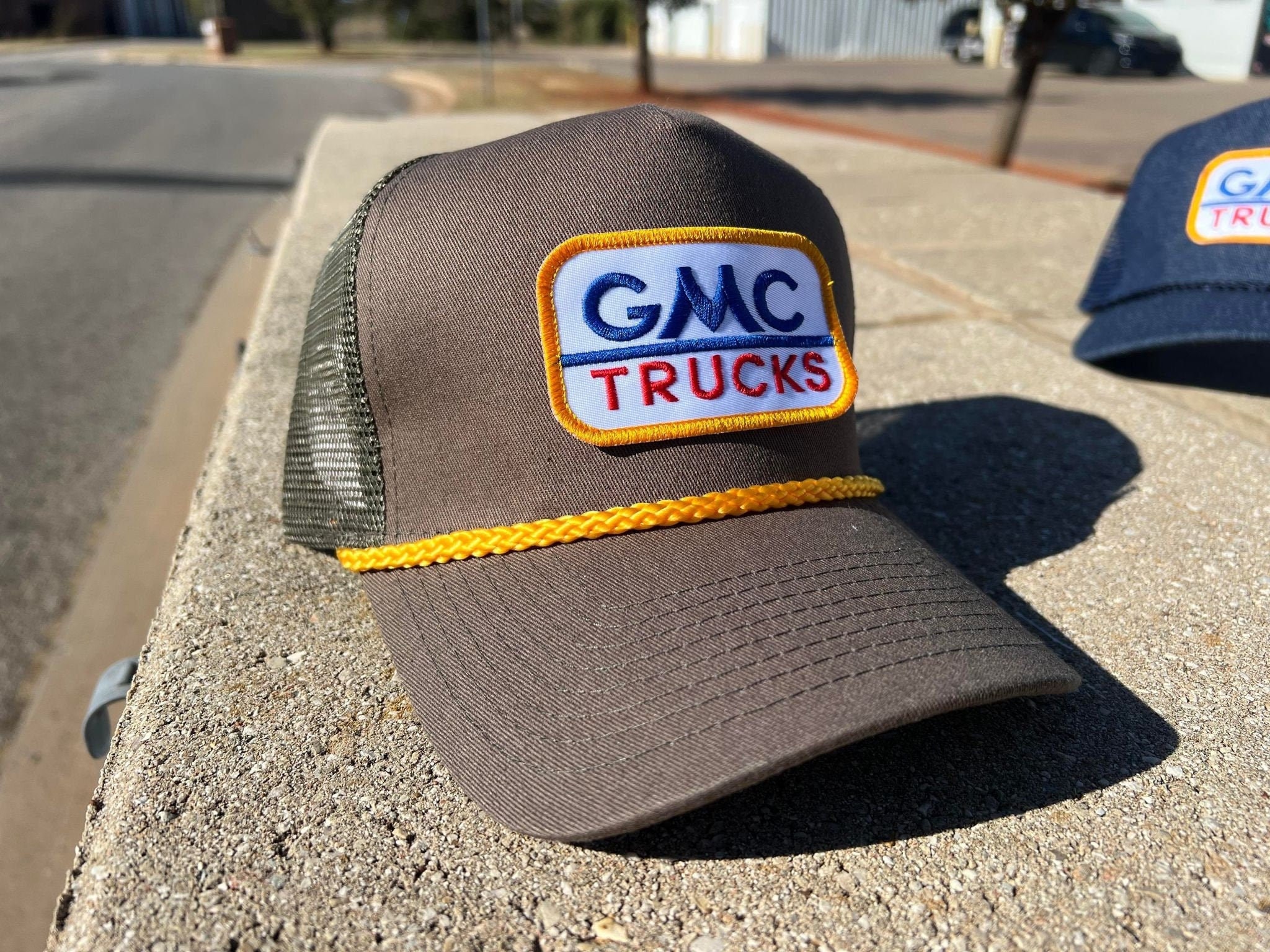 Casquette GMC Vintage Rouge Style Camionneur Avec Sangle Réglable – Look Rétro Et Robuste