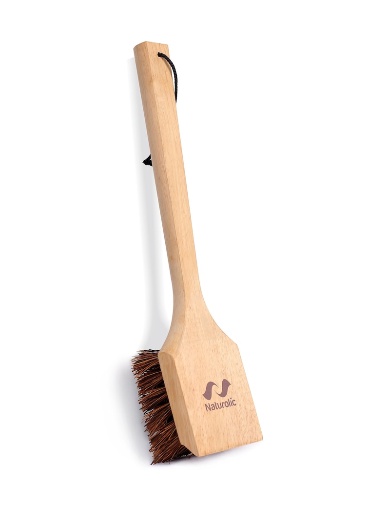 Naturolic All-Natural Wooden Grill Cleaning Brush and Scraper | Solid Wooden Handle | Non Scratch Palmyra bristles | Metal Free
