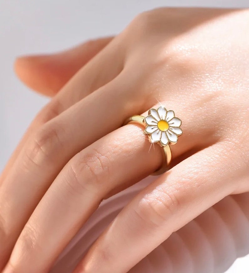 Daisy Anxiety Fidget Ring Anxiety Ring Skin Picking Worry Ring Gift for Her Cute Ring Spinner Adjustable Ring Stress-Relief image 3