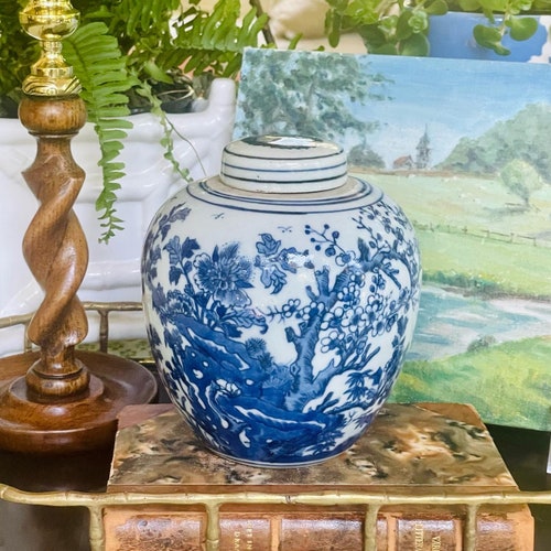 Vintage/Antique Blue & White Ginger popular Jar